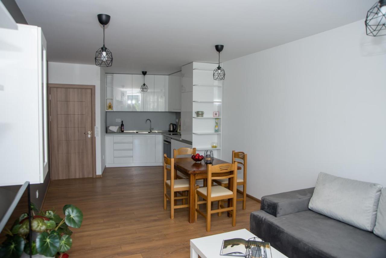 Apartament Intense บลาโกเอฟกราด ภายนอก รูปภาพ